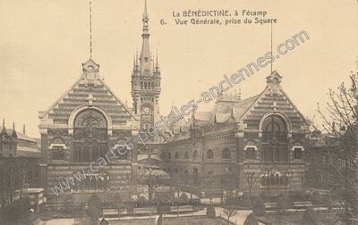 Carte postale ancienne La BÉNÉDICTINE, Vue Générale, prise du Square — Fécamp (Seine-Maritime)