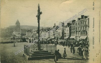 Carte postale ancienne La Poissonnerie — Le Tréport (Seine-Maritime)