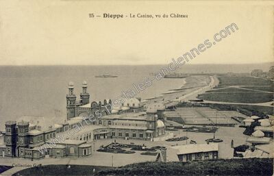 Carte postale ancienne Le Casino, vu du Château — Dieppe (Seine-Maritime)