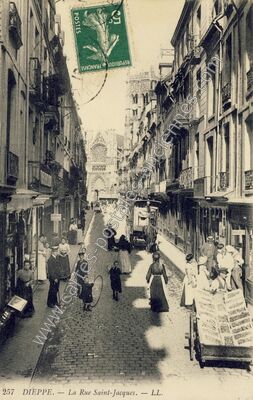 Carte postale ancienne La Rue Saint-Jacques — Dieppe (Seine-Maritime)