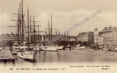Carte postale ancienne Le Bassin du Commerce — Le Havre (Seine-Maritime)