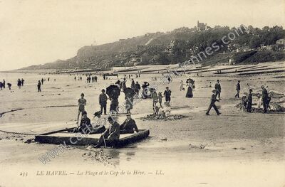 Carte postale ancienne La Plage et le Cap de la Héve — Le Havre (Seine-Maritime)