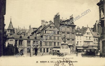 Carte postale ancienne La Place de la Pucelle — Rouen (Seine-Maritime)