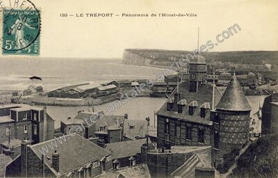 Carte postale ancienne Panorama de l'Hôtel-de-Ville — Le Tréport (Seine-Maritime)
