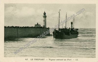 Carte postale ancienne Vapeur entrant au Port — Le Tréport (Seine-Maritime)