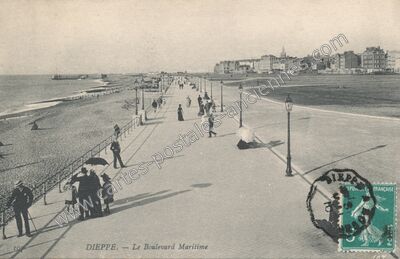 Carte postale ancienne Le Boulevard Maritime — Dieppe (Seine-Maritime)