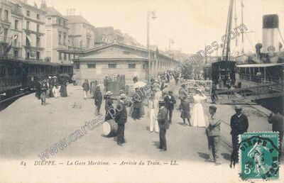 Carte postale ancienne La Gare Maritime. — Arrivée du Train — Dieppe (Seine-Maritime)
