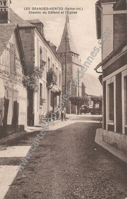 Carte postale ancienne Chemin du Défend et l'Église — Les Grandes-Ventes (Seine-Maritime)