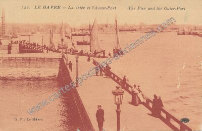 Carte postale ancienne La jetée et l'Avant-Port — Le Havre (Seine-Maritime)
