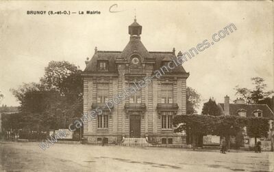 Carte postale ancienne La Mairie — Brunoy (Essonne)