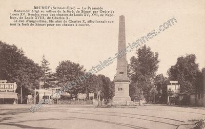 Carte postale ancienne La Pyramide — Brunoy (Essonne)