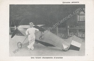 Carte postale ancienne Une future championne d'aviation — Brunoy (Essonne)