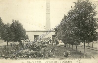 Carte postale ancienne Abbaye d'Igny. Cour intérieure de la Chocolaterie — Igny (Essonne)