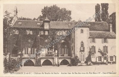 Carte postale ancienne Château du Moulin de Senlis - Ancien lieu de Rendez-vous du Roi Henri IV - Cour d'Honneur — Montgeron (Essonne)