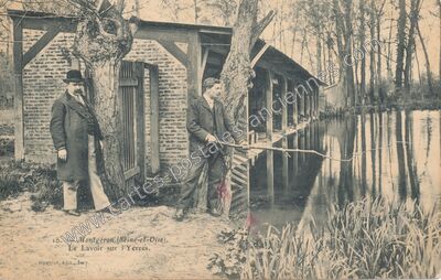Carte postale ancienne Le Lavoir sur l'Yerres — Montgeron (Essonne)