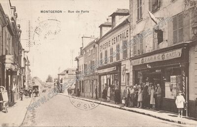 Carte postale ancienne Rue de Paris — Montgeron (Essonne)