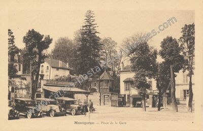 Carte postale ancienne Place de la Gare — Montgeron (Essonne)