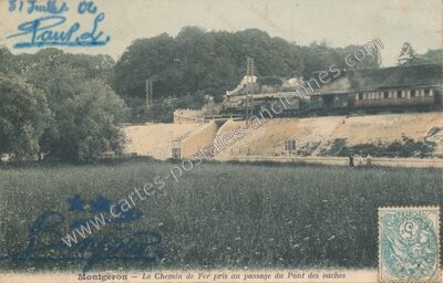 Carte postale ancienne Le Chemin de Fer pris au passage du Pont des vaches — Montgeron (Essonne)