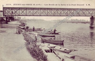 Carte postale ancienne Les Bords de la Seine et le Pont Draveil — Juvisy-sur-Orge (Essonne)