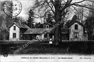 Carte postale ancienne Château de Chilly-Mazarin — La Basse-Cour — Chilly-Mazarin (Essonne)