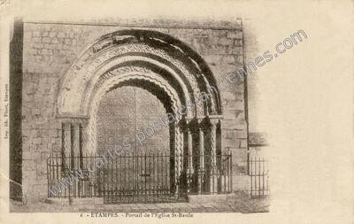 Carte postale ancienne Portail de l'Eglise St-Basile — Étampes (Essonne)