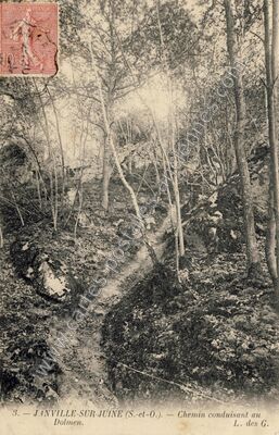 Carte postale ancienne Chemin conduisant au Dolmen — Janville-sur-Juine (Essonne)