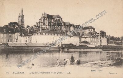 Carte postale ancienne L'Église St-Germain et les Quais — Auxerre (Yonne)