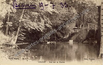 Carte postale ancienne Vue sur le Tholon — Chassy (Yonne)