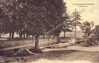 Carte postale ancienne L'Abreuvoir — Coulanges-la-Vineuse (Yonne)