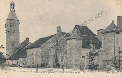 Carte postale ancienne La Poterne et la Tour — Cravant (Yonne)