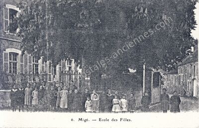 Carte postale ancienne Ecole des Filles — Migé (Yonne)