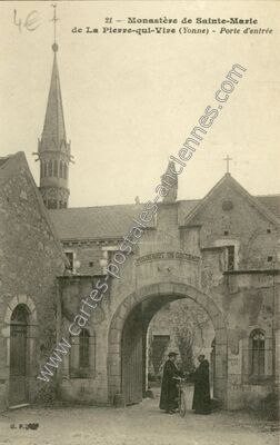 Carte postale ancienne La Pierre qui Vire — Saint-Léger-Vauban (Yonne)