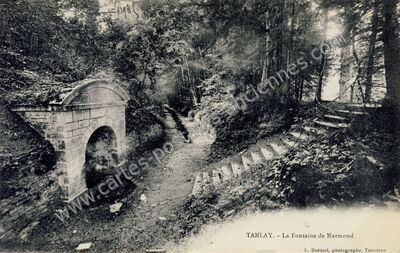 Carte postale ancienne La Fontaine de Narmond — Tanlay (Yonne)