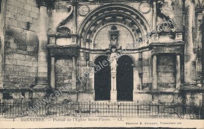 Carte postale ancienne Portail de l'Eglise Saint-Pierre — Tonnerre (Yonne)