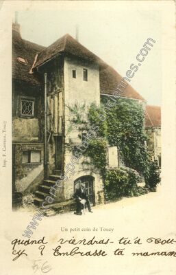 Carte postale ancienne Un petit coin — Toucy (Yonne)