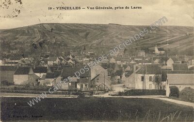 Carte postale ancienne Vue Générale, prise de Larue — Vincelles (Yonne)