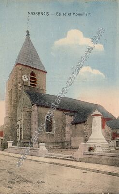Carte postale ancienne Eglise et Monument — Massangis (Yonne)