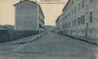 Carte postale ancienne La Rue Stéphane Derville — Migennes (Yonne)