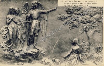 Carte postale ancienne Bas-relief de la statue de Jeanne d'Arc — Neufchâteau (Vosges)
