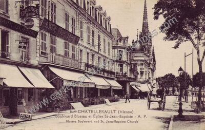 Carte postale ancienne Boulevard Blossac et Église St-Jean-Baptiste — Châtellerault (Vienne)