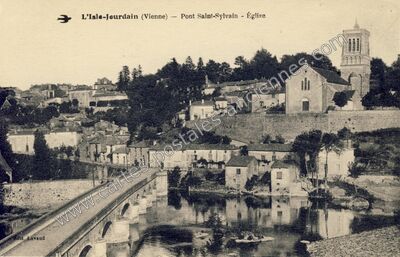 Carte postale ancienne Pont Saint-Sylvain - Église — L'Isle-Jourdain (Vienne)