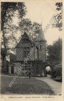 Carte postale ancienne Vieille Maison — Châtellerault (Vienne)