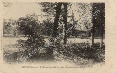 Carte postale ancienne L'Abbaye Saint-Martin - Vue prise des bords du Clain — Ligugé (Vienne)