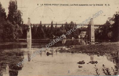 Carte postale ancienne Le Pont suspendu sur la Creuse — La Roche-Posay (Vienne)