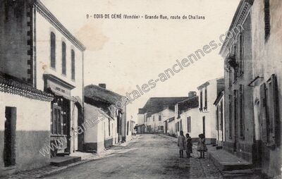 Carte postale ancienne Grande-Rue, route de Challans — Bois-de-Céné (Vendée)