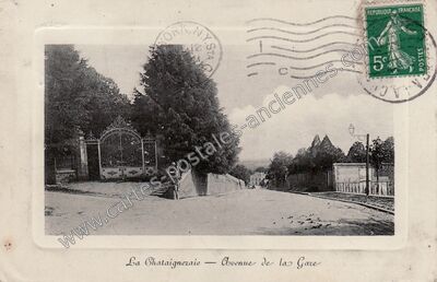 Carte postale ancienne Avenue de la Gare — La Châtaigneraie (Vendée)