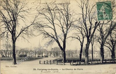Carte postale ancienne Le Champ de Foire — Fontenay-le-Comte (Vendée)
