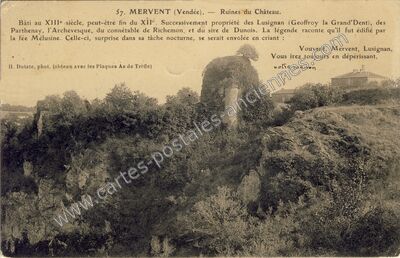 Carte postale ancienne Ruines du Château — Mervent (Vendée)
