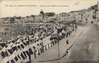 Carte postale ancienne Plage des SABLES-D'OLONNE — Vue prise de l'Hôtel de Normandie — Les Sables-d'Olonne (Vendée)