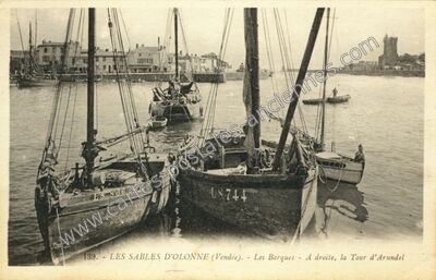 Carte postale ancienne Les Barques - A droite, la Tour d'Arundel — Les Sables-d'Olonne (Vendée)